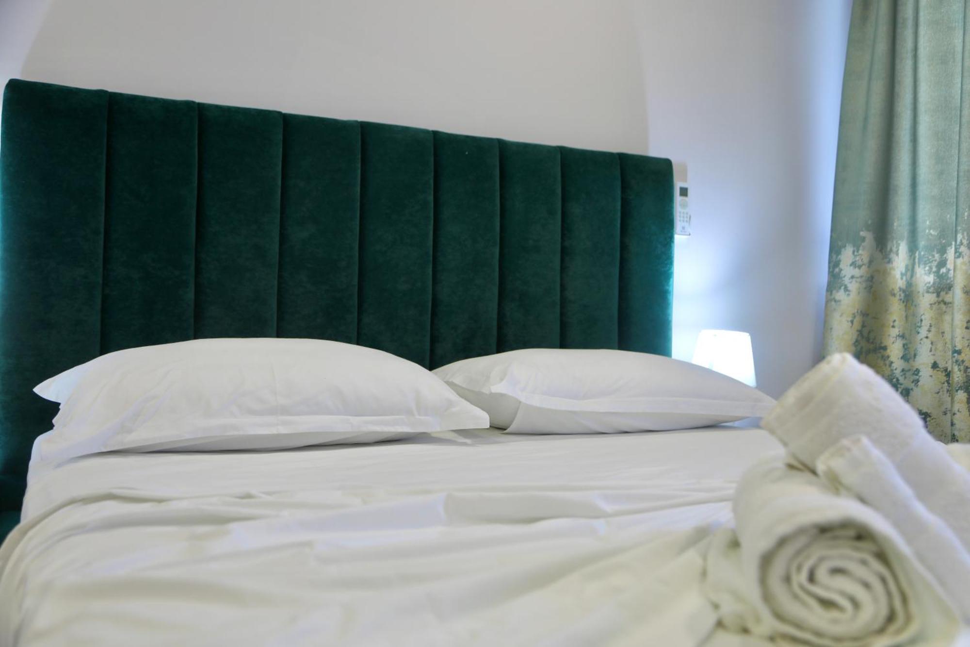 Sea View Apartments 골렘 외부 사진