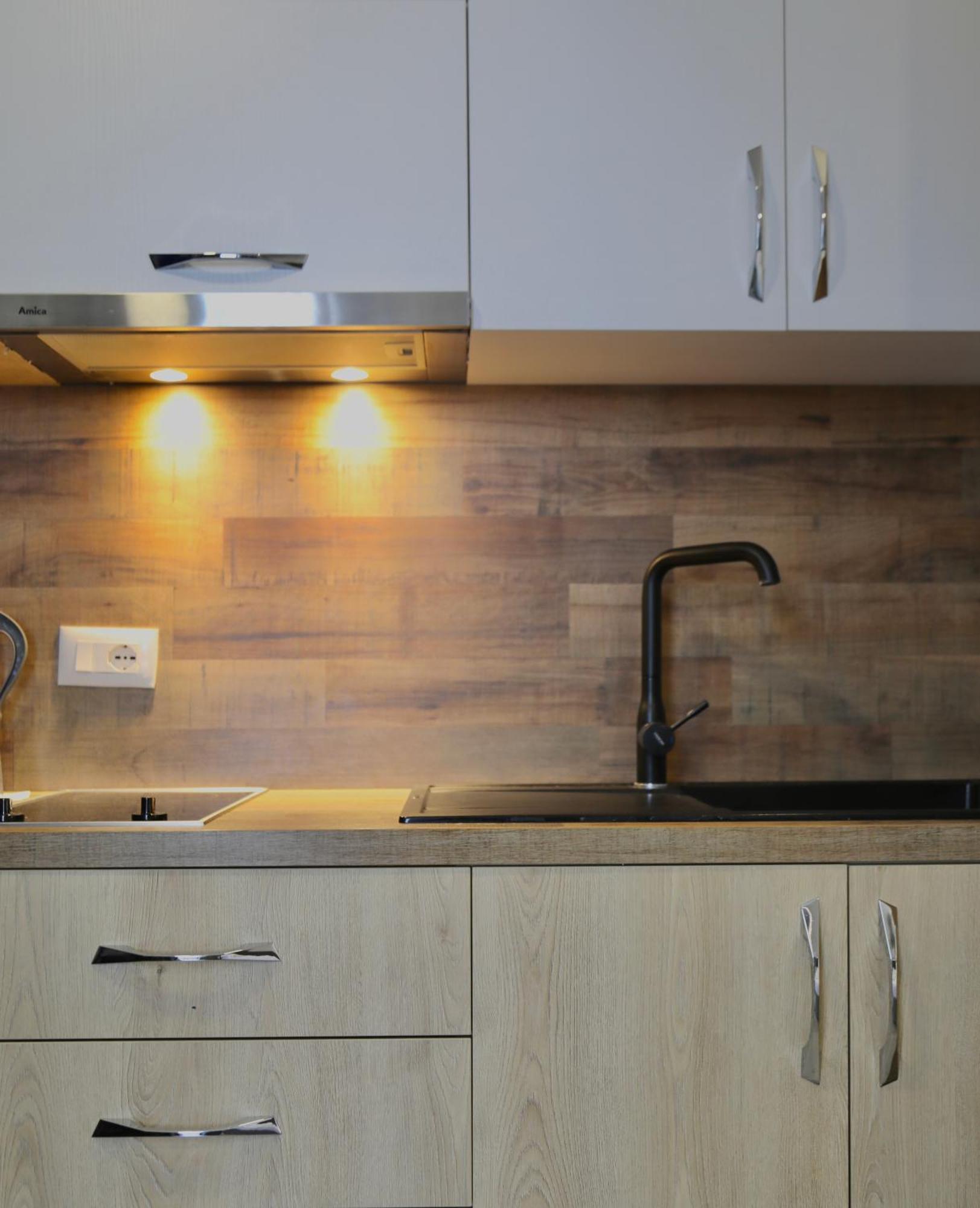 Sea View Apartments 골렘 외부 사진