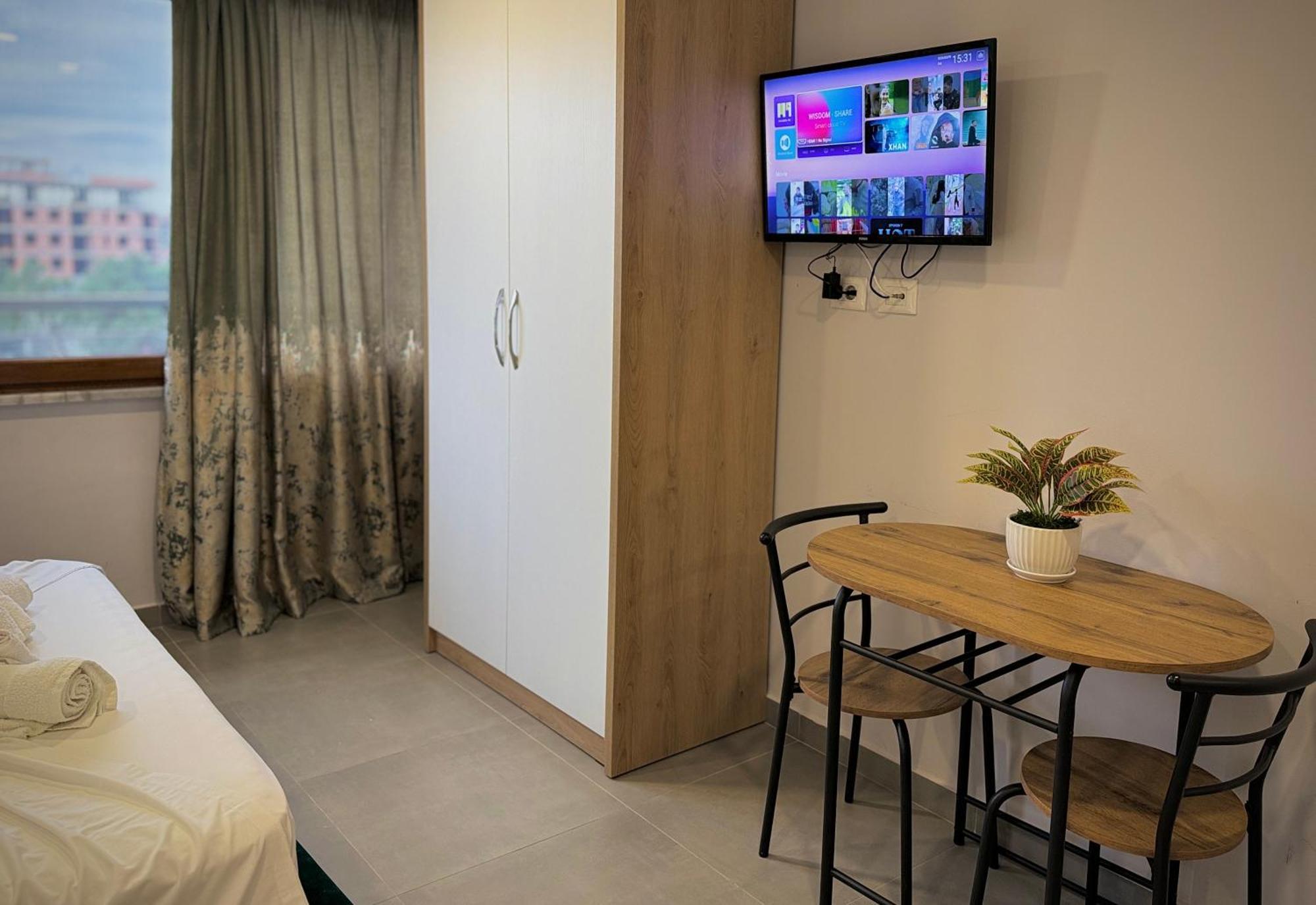 Sea View Apartments 골렘 외부 사진