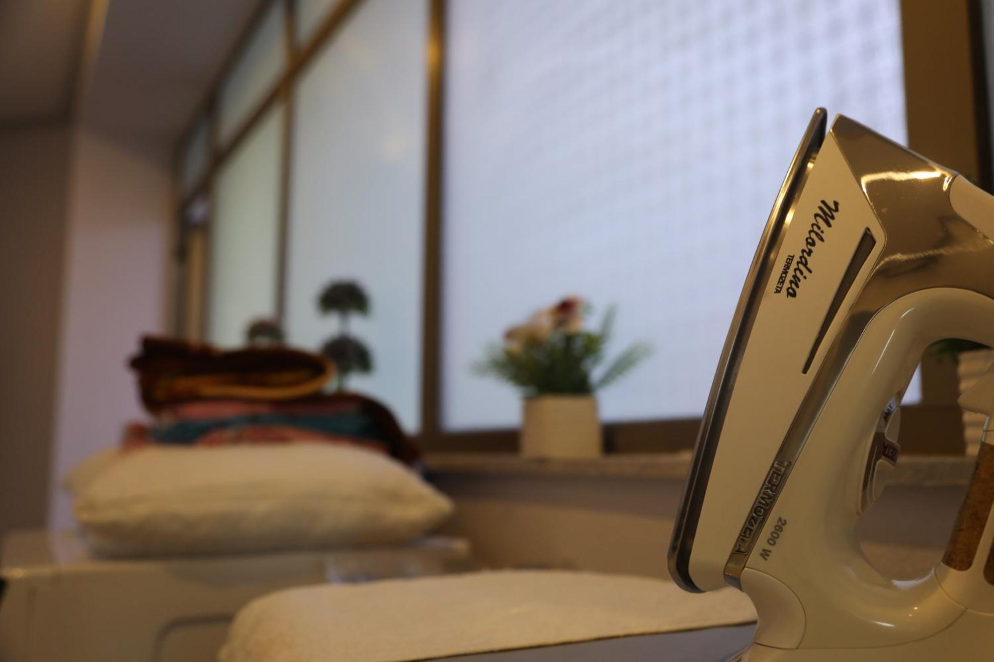 Sea View Apartments 골렘 외부 사진