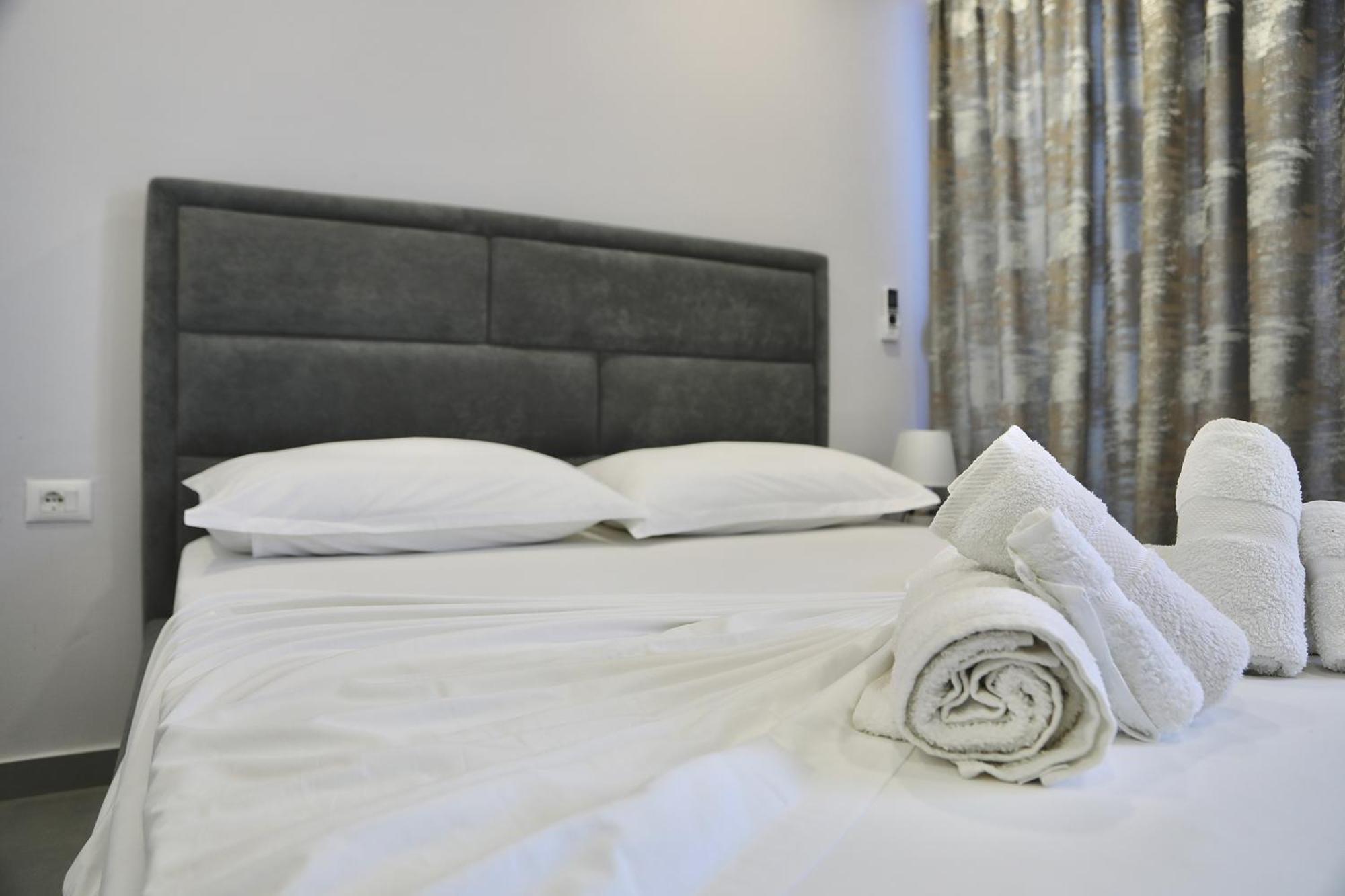 Sea View Apartments 골렘 외부 사진