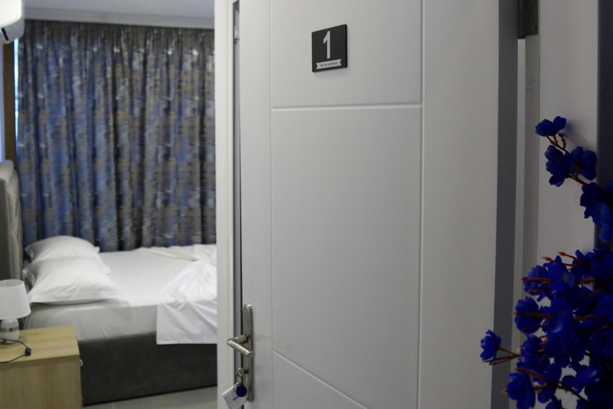 Sea View Apartments 골렘 외부 사진