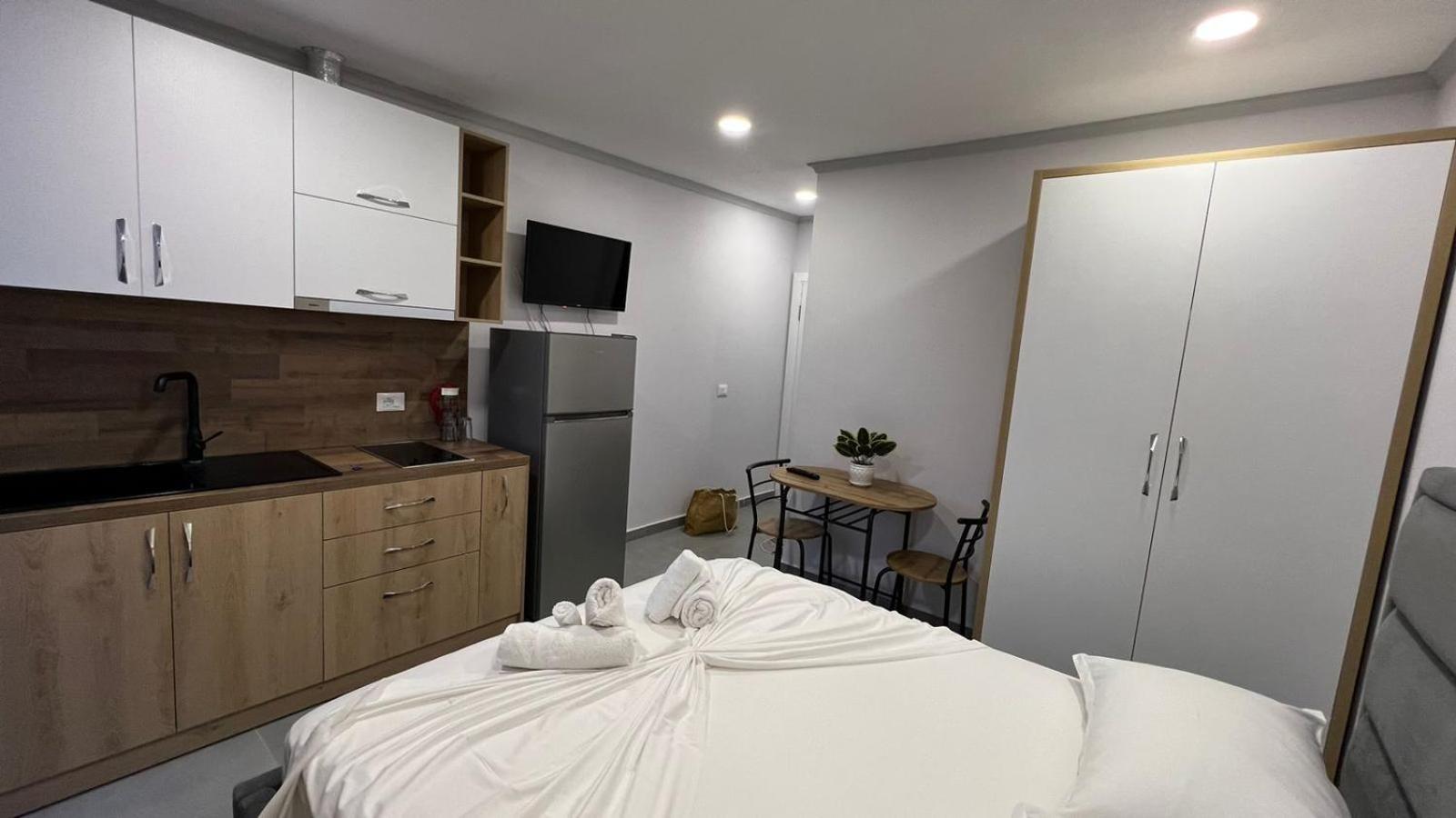 Sea View Apartments 골렘 외부 사진