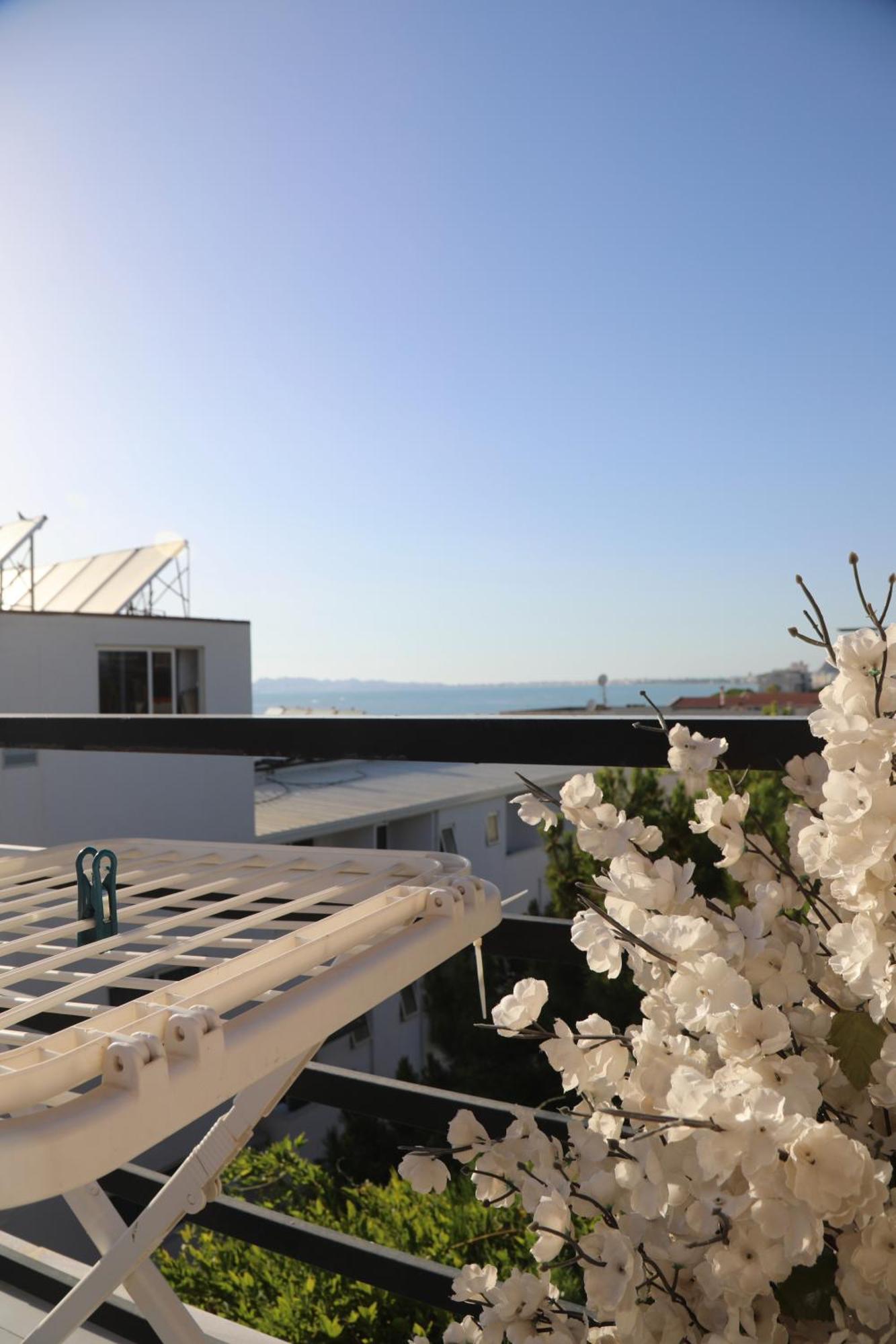 Sea View Apartments 골렘 외부 사진