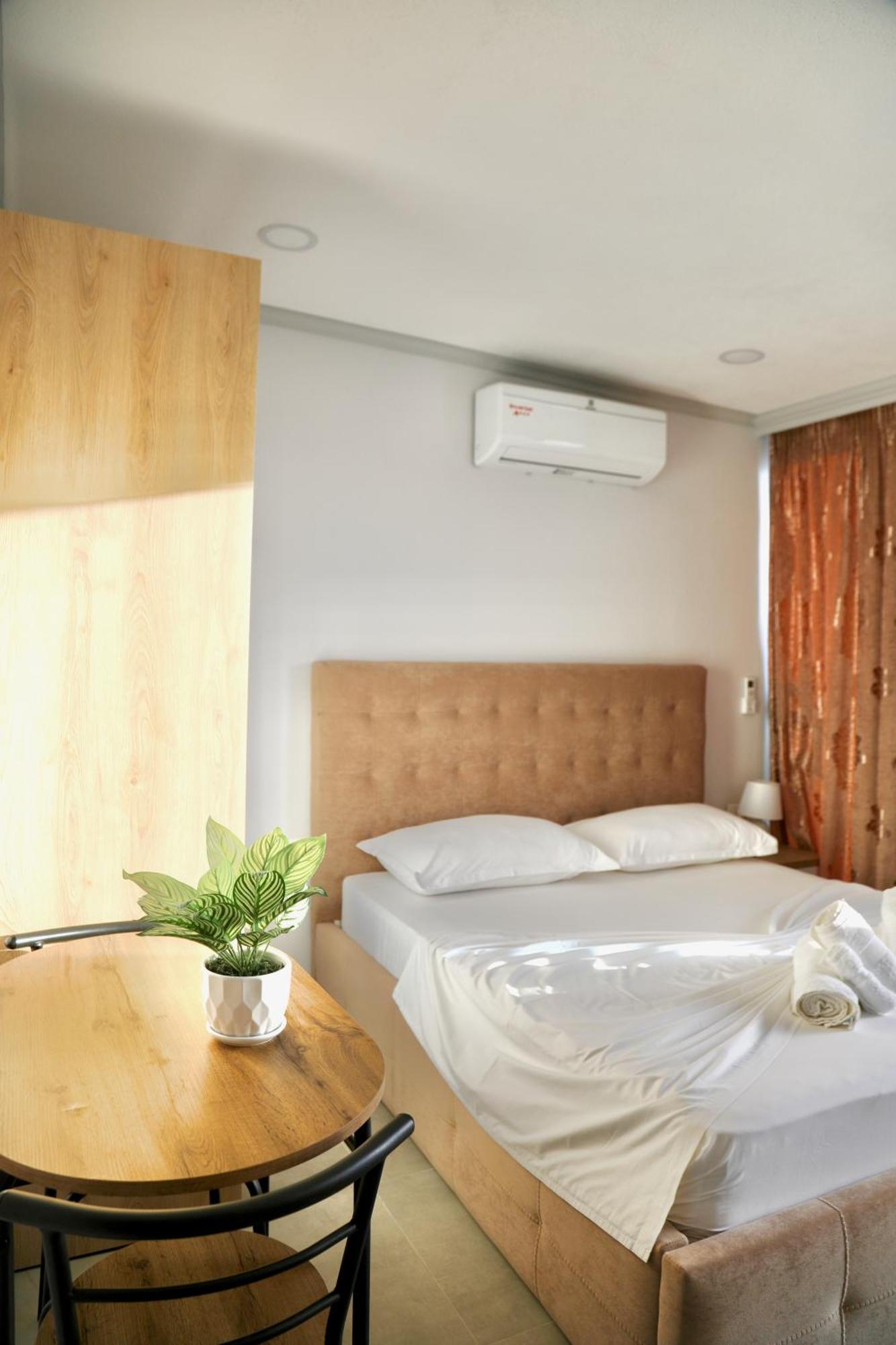 Sea View Apartments 골렘 외부 사진