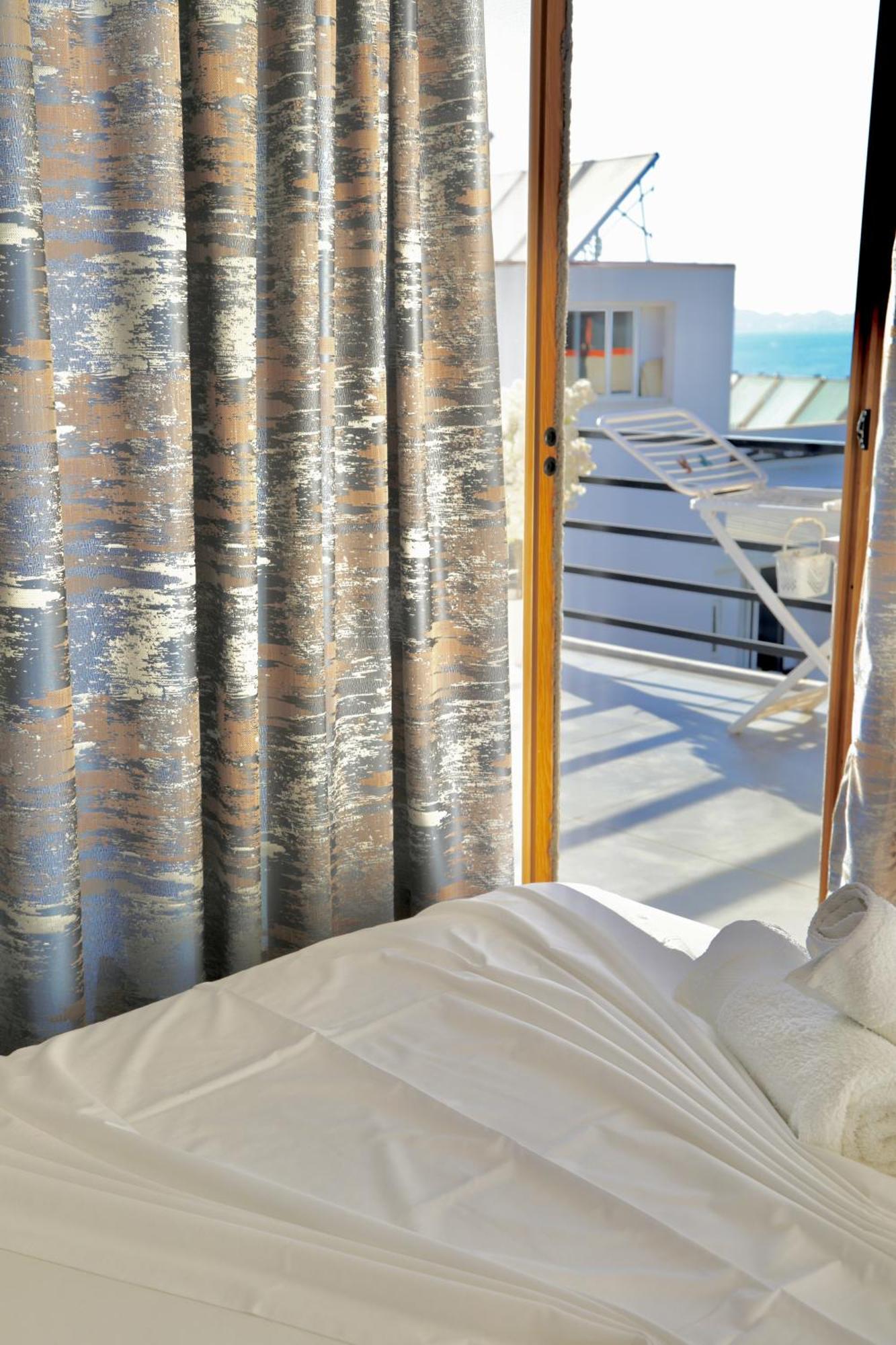 Sea View Apartments 골렘 외부 사진