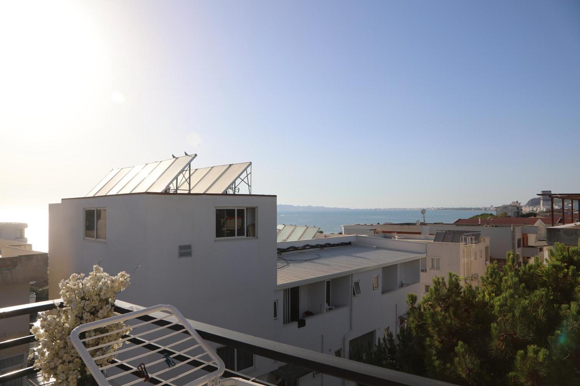Sea View Apartments 골렘 외부 사진