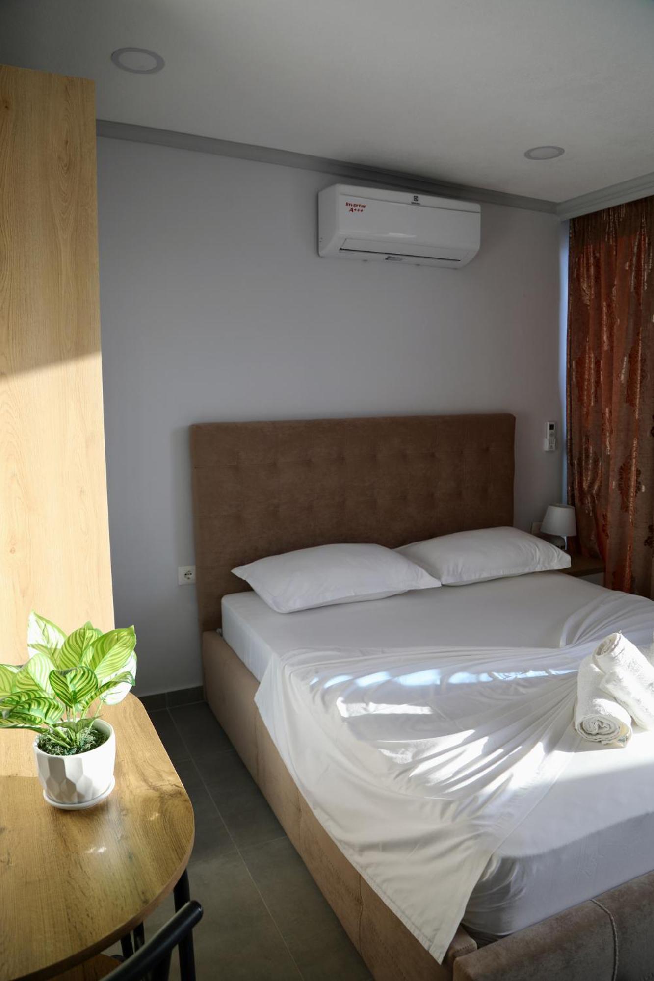 Sea View Apartments 골렘 외부 사진