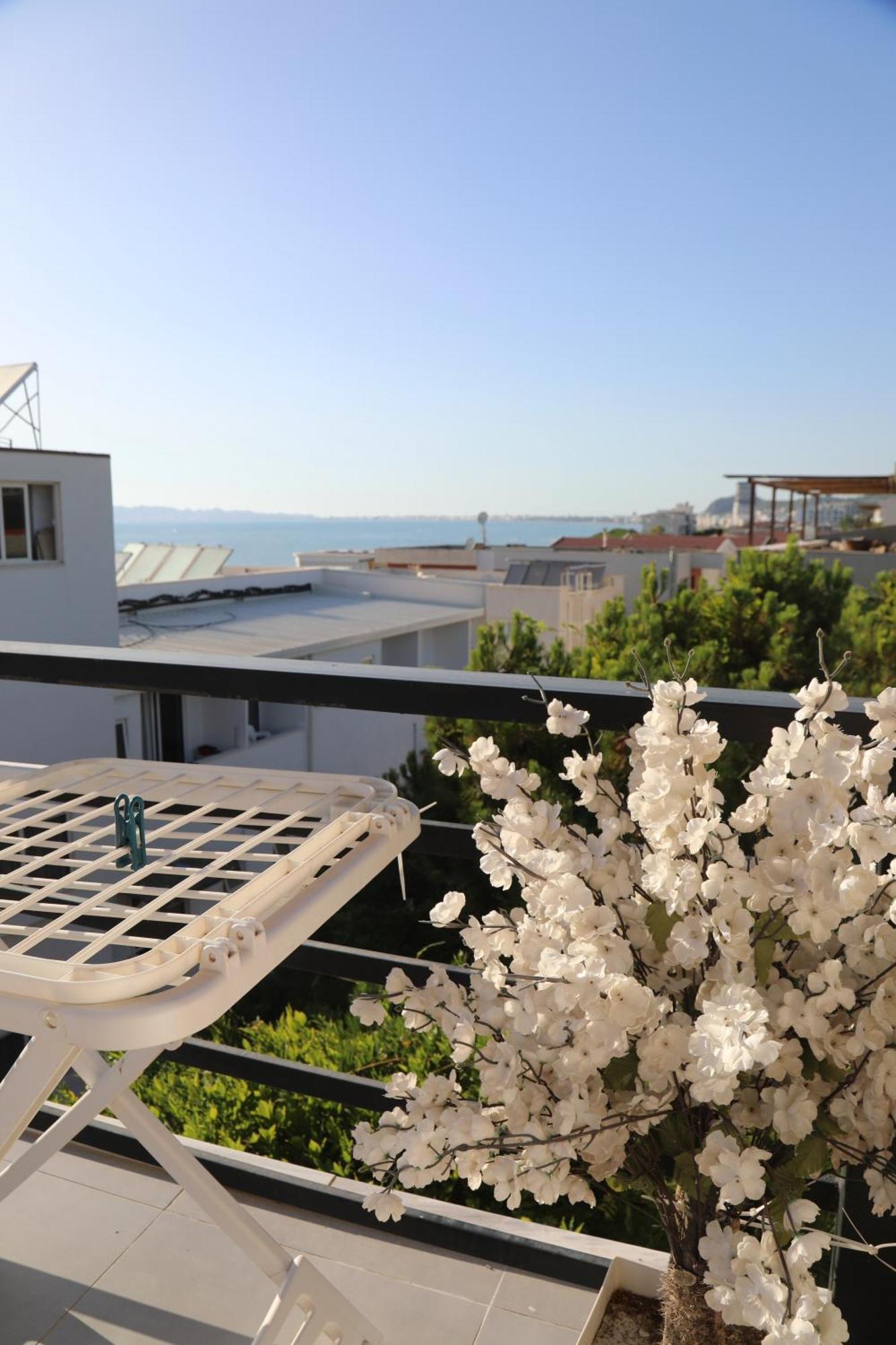 Sea View Apartments 골렘 외부 사진