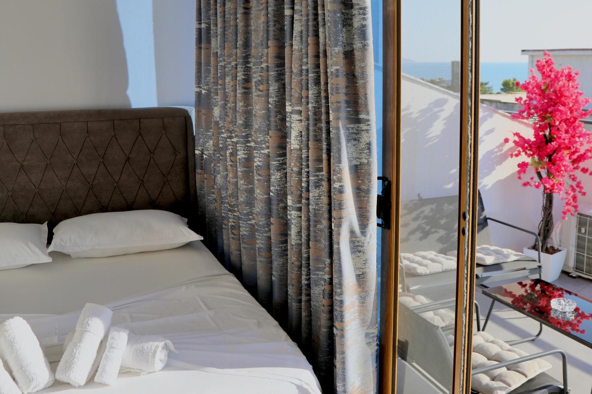 Sea View Apartments 골렘 외부 사진