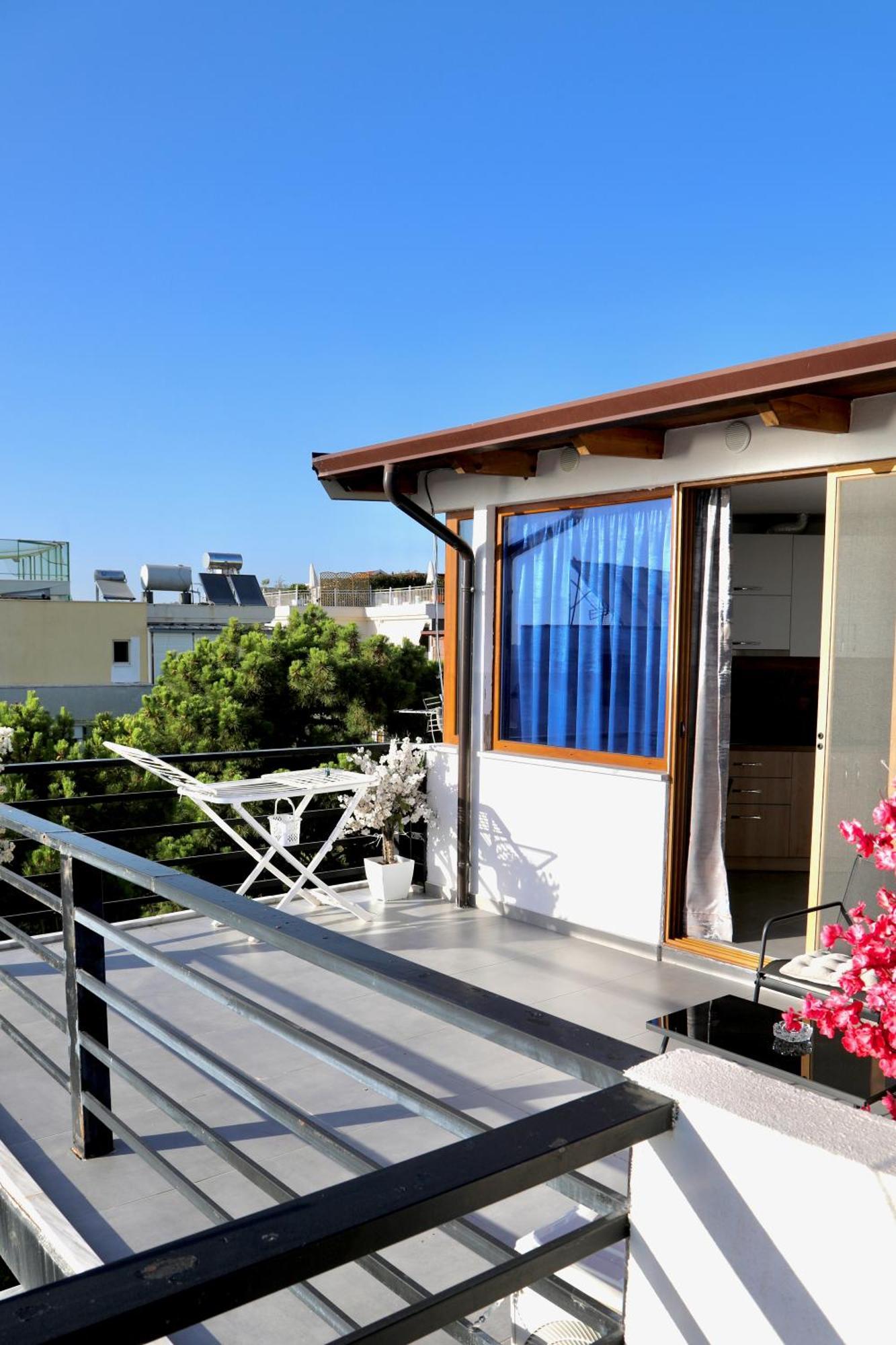 Sea View Apartments 골렘 외부 사진